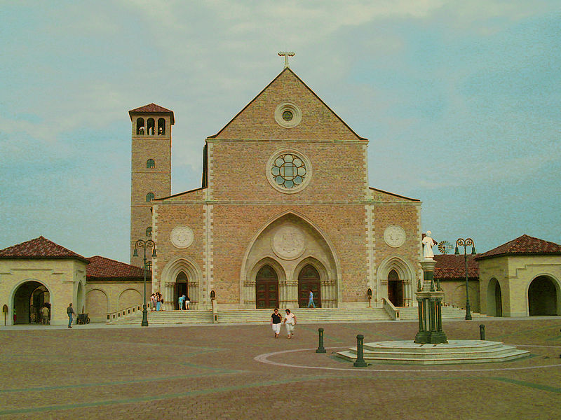 Shrine of the Blessed Sacrament in Alabama, Mother Angelica